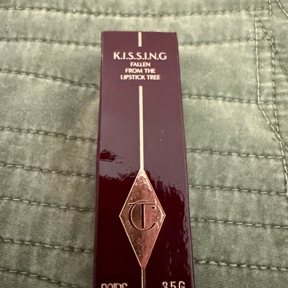 Charlotte Tilbury K.I.S.S.I.N.G Lipstick - Red Carpet Pink